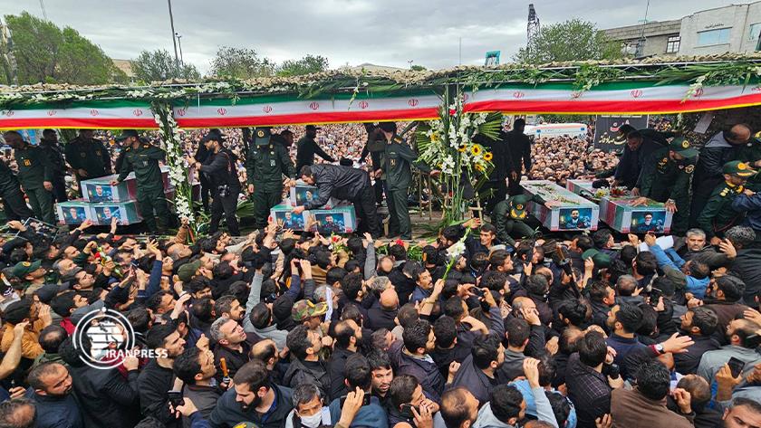 ایران پرس: آیین وداع با  پیکرهای مطهر رئیس جمهور شهید و همراهانش در تبریز