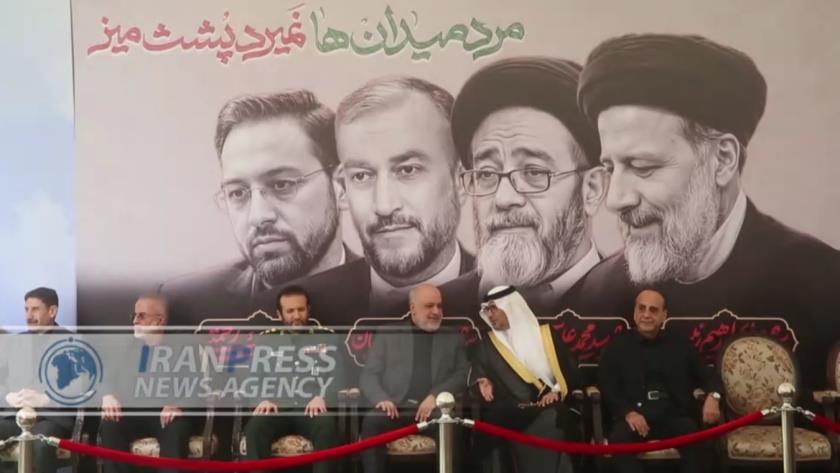 Iranpress: مراسم یادبود رئیس جمهور شهید و همراهانش در سفارت ایران در بیروت