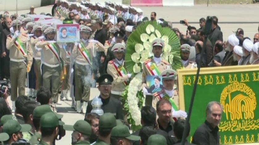 ایران پرس: پیکر شهید جمهور آیت‌الله رئیسی وارد مشهد شد