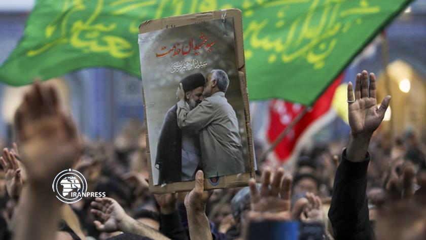 Iranpress: مراسم خاکسپاری «رئیس جمهور شهید» در قاب ایران‌پرس 