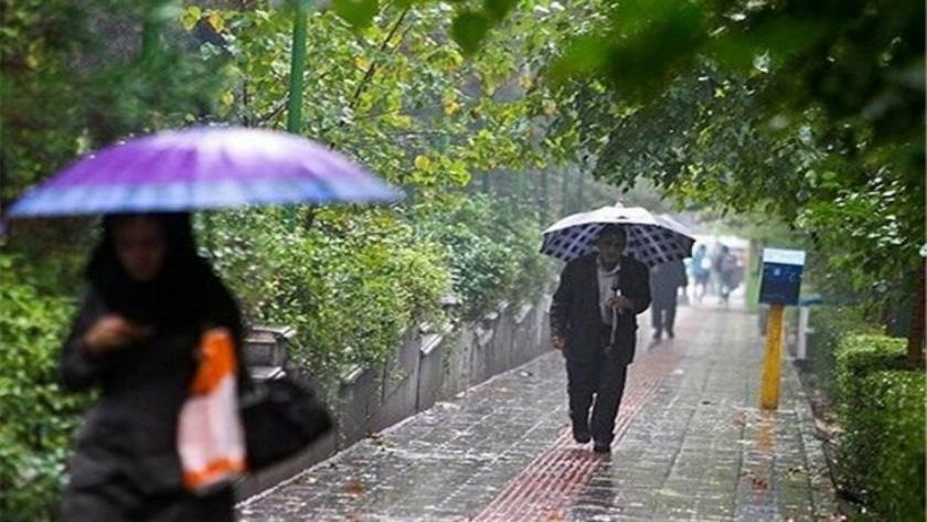 Iranpress: هشدار هواشناسی نسبت به رگبار باران و تگرگ در چهار استان