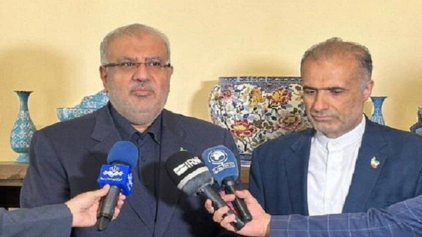 Iranpress: وزیر نفت در مسکو : روند توسعه مناسبات ایران و روسیه با قوت ادامه خواهد یافت