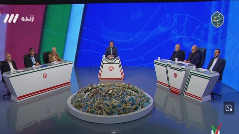 ایران پرس: قالیباف: جبهه انقلاب قبل از ۸ تیر به یک نفر برسد