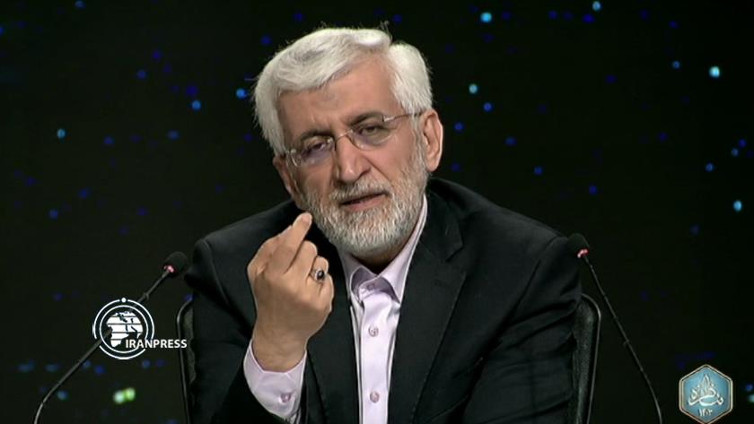 Iranpress: جلیلی : بسیاری هستند که با درآمد بالا فرار مالیاتی دارند 