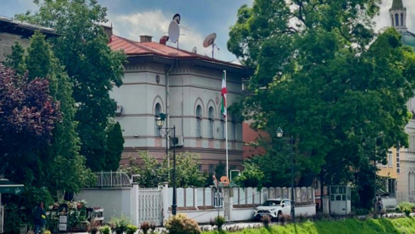 Iranpress: اطلاعیه سفارت ایران در بوسنی دربارۀ برگزاری انتخابات