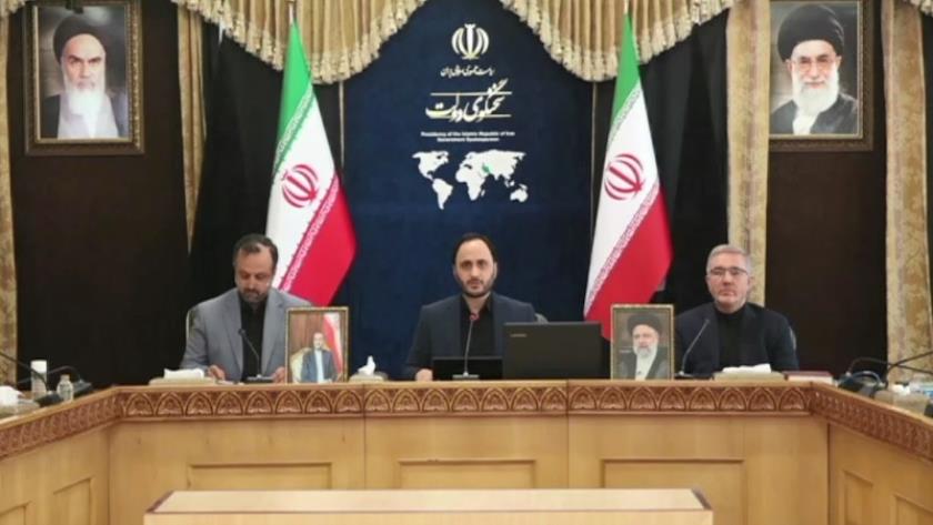 Iranpress: افزایش سرمایه‌گذاری و کاهش نرخ بیکاری در دولت سیزدهم