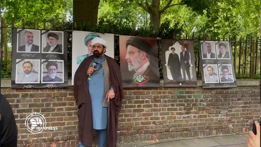 Iranpress: مراسم بزرگداشت شهید رئیسی مقابل سفارت ایران در لندن 