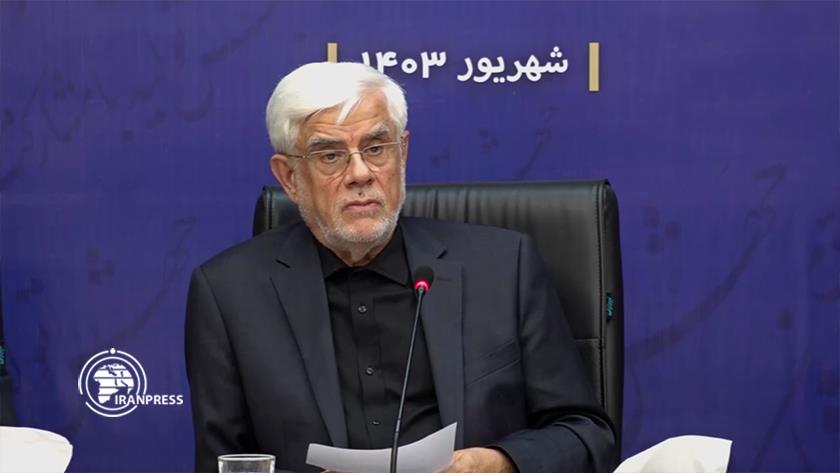 Iranpress: انتقاد عارف از کیفیت و شیوه فروش خودروهای داخلی/ باید بساط پیش‌فروش‌های خودرو جمع شود