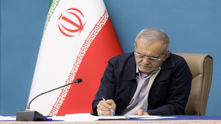 Iranpress:  پزشکیان برحمایت قاطع از مقاومت فلسطین تاکید کرد