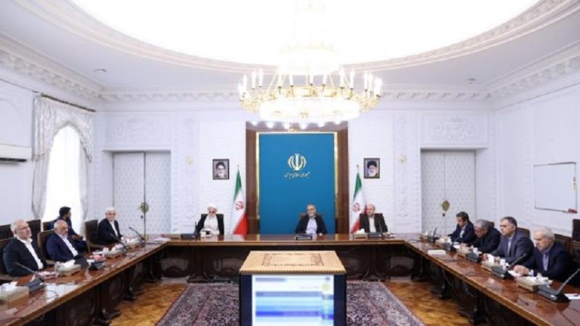 Iranpress: برگزاری نشست سران سه قوه به میزبانی رئیس جمهور