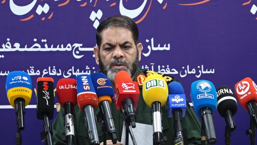 Iranpress: دفاع مقدس در شکل و محتوا منبعث از فرهنگ اهل بیت(ع) و عاشورا بود