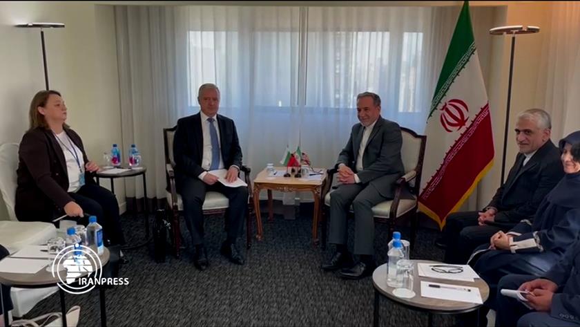 Iranpress: دیدار وزیر خارجه ایران با وزیر خارجه بلغارستان