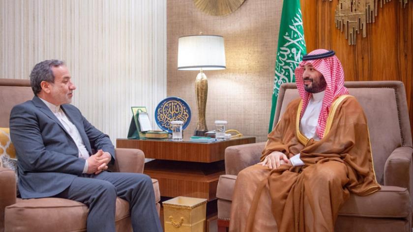Iranpress: تاکید عراقچی و بن‌سلمان بر اهمیت توسعه مناسبات دوجانبه 