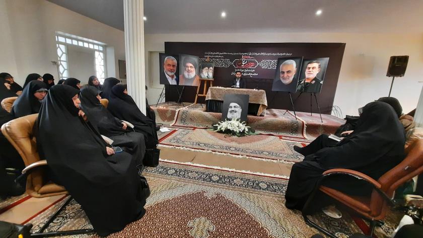Iranpress: برگزاری مراسم گرامیداشت سید حسن نصرالله و سردار نیلفروشان