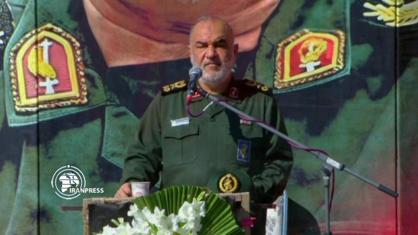 ایران پرس: سرلشکر سلامی: اگر صهیونیست ها  دست از پا خطا کنند واکنش ما دردناک خواهد بود