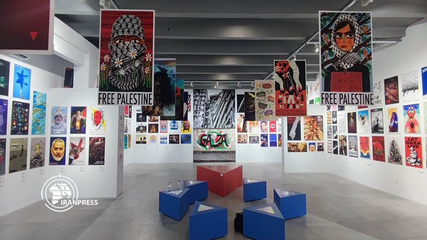 Iranpress: نمایشگاه بین‌المللی همچنان طوفان