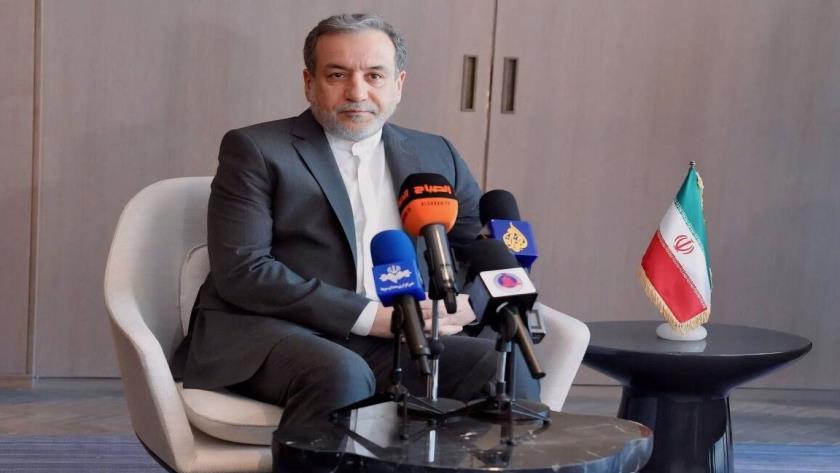 Iranpress: عراقچی: همسایگان‌ اجازه استفاده از خاکشان علیه ایران را نمی‌دهند