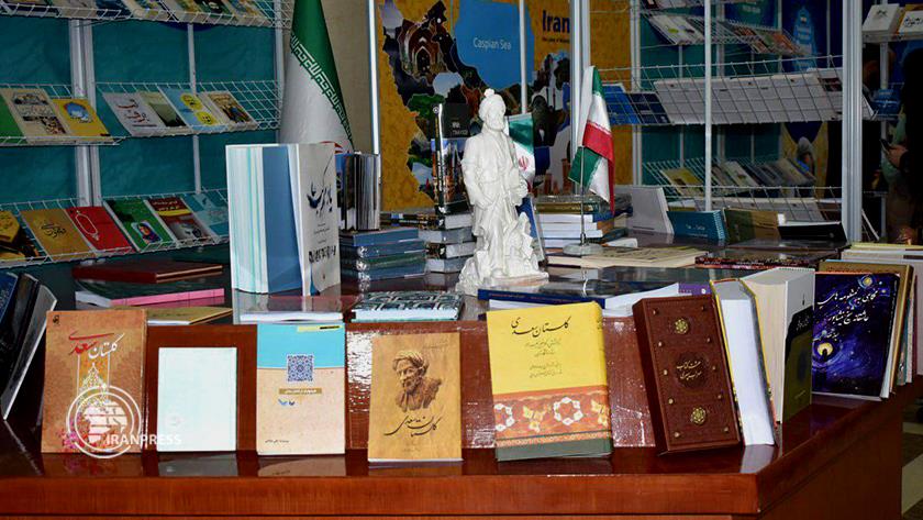 Iranpress: معرفی تمدن و زبان فارسی ایران در نمایشگاه بین‌المللی کتاب تاجیکستان