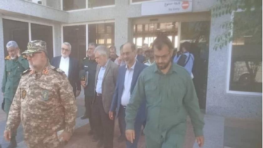 Iranpress: بازدید اعضای کمیسیون امنیت ملی مجلس از جزایر سه‌گانه خلیج فارس