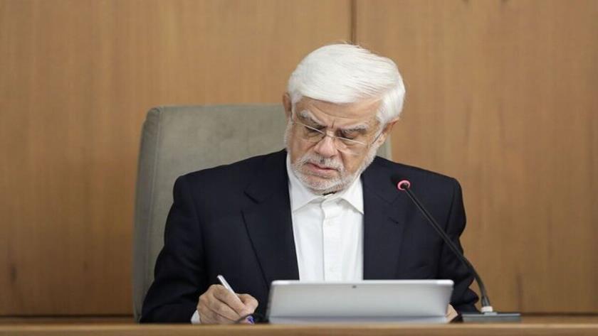 Iranpress: عارف: اقتدار ایران، دشمنان مام میهن را زبون و خوار می‌کند