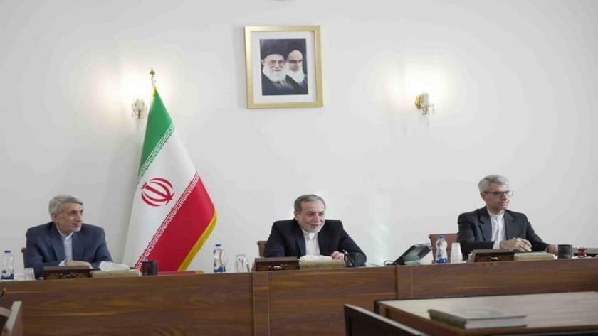 Iranpress: عراقچی: از هیچ کوششی برای استفاده ایرانیان مقیم آلمان از خدمات کنسولی دریغ نمی‌کنیم