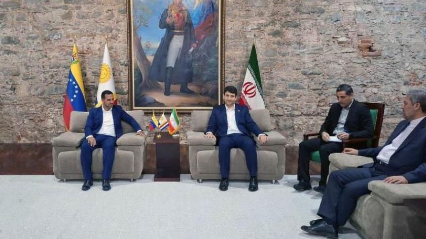 Iranpress: شرکت دانش بنیان ایرانی در ونزوئلا کارخانه تولید فیبرنوری احداث می‌کند