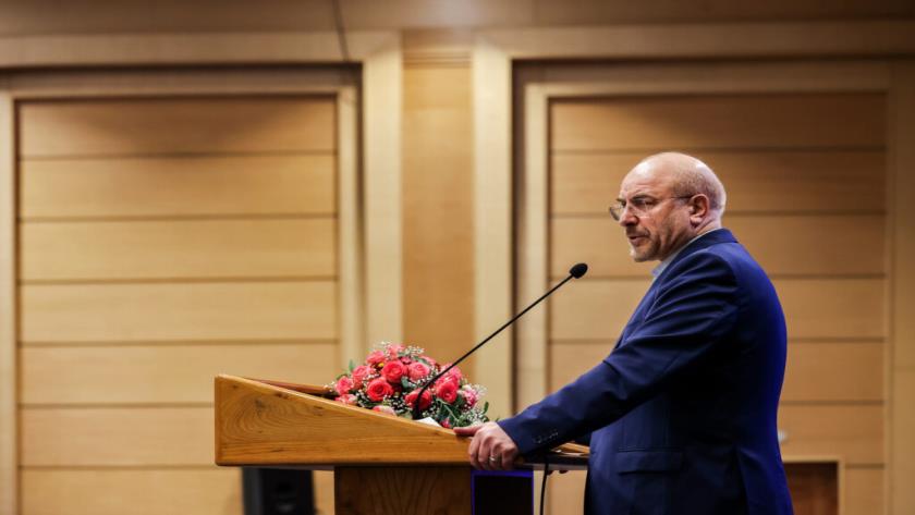 Iranpress: قالیباف: همواره گوش شنوایی برای شنیدن مشکلات پرستاران بوده‌ام