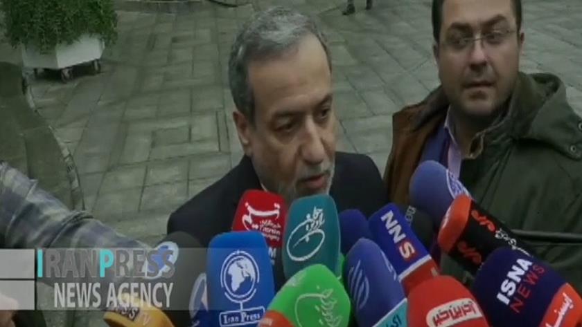 Iranpress: عراقچی: امیدواریم با روحیه مثبت آقای گروسی درباره نحوه تعامل به نتیجه برسیم
