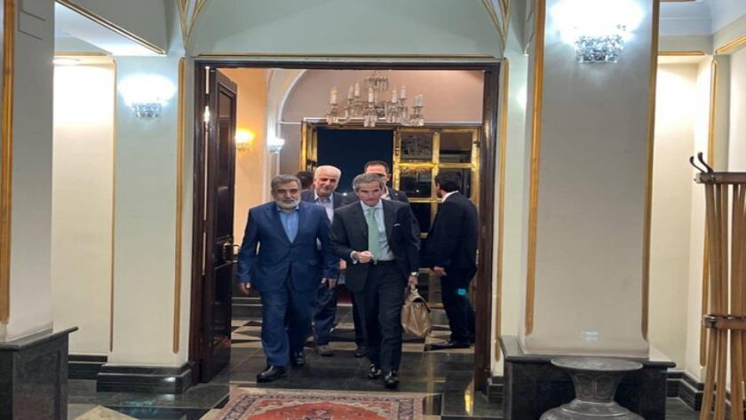 Iranpress: گروسی در تهران مورد استقبال قرار گرفت