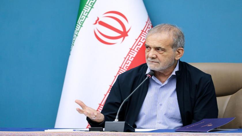 Iranpress: پزشکیان درباره ناترازی انرژی تاکید کرد: لزوم آغاز نهضت صرفه‌جویی در کشور