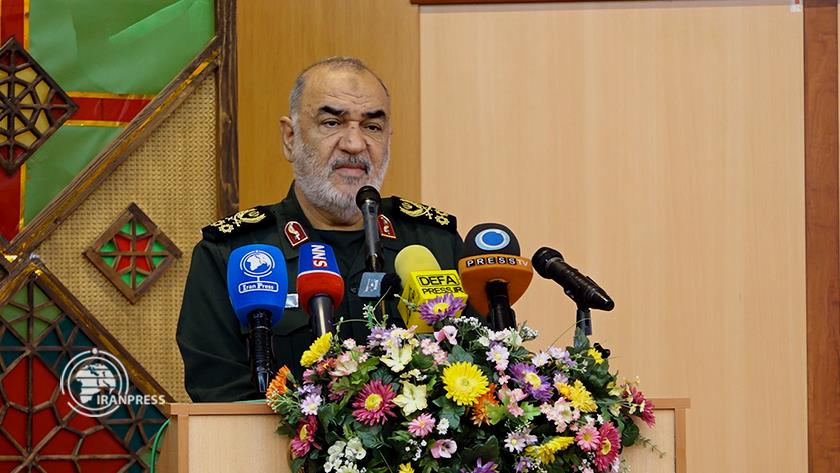 Iranpress: سردار سلامی: سپاه به اعتقادی از جنس زنان و کودکان غزه نیازمند است