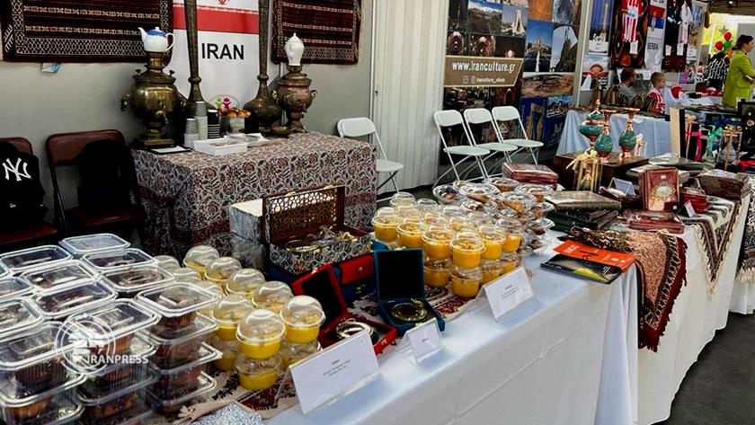 Iranpress: بازار عرضه صنایع دستی ایران در یونان