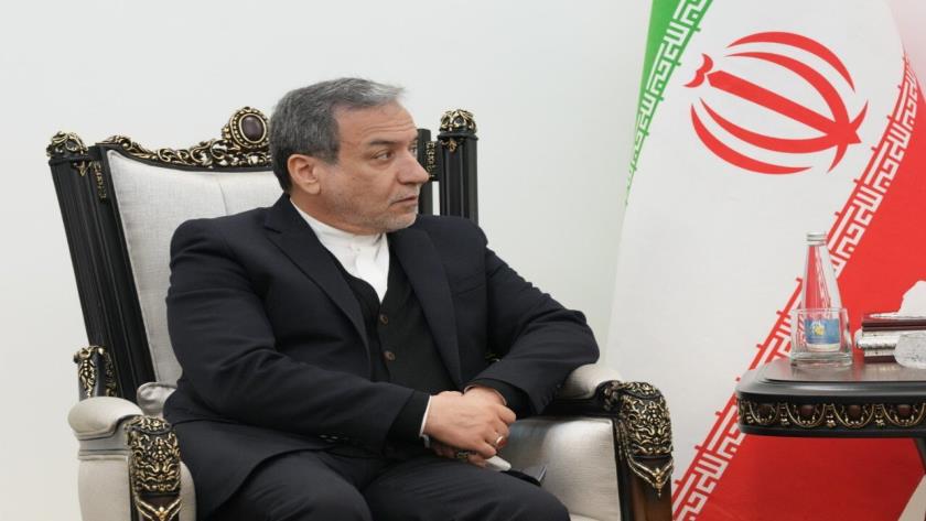 Iranpress: عراقچی با نخست وزیر قطر دیدار کرد