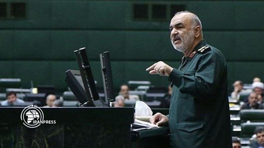 Iranpress: جلسه غیرعلنی مجلس با حضور فرمانده کل سپاه
