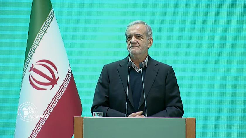 Iranpress: پزشکیان: اختلافات بخاطر این است که به حقوق دیگران احترام نمی‌گذاریم