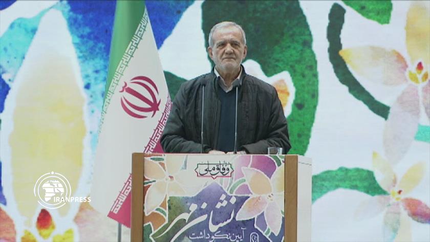 Iranpress: پزشکیان: تکذیب حق و نادیده گرفتن حقوق انسانها از جهل است
