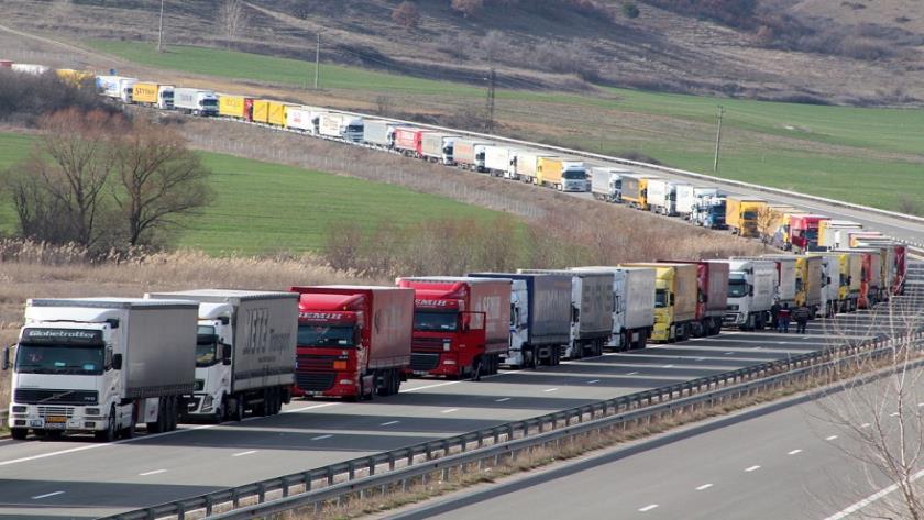 Iranpress: افزایش ۳۱ درصدی ترانزیت کالا از مسیر ایران