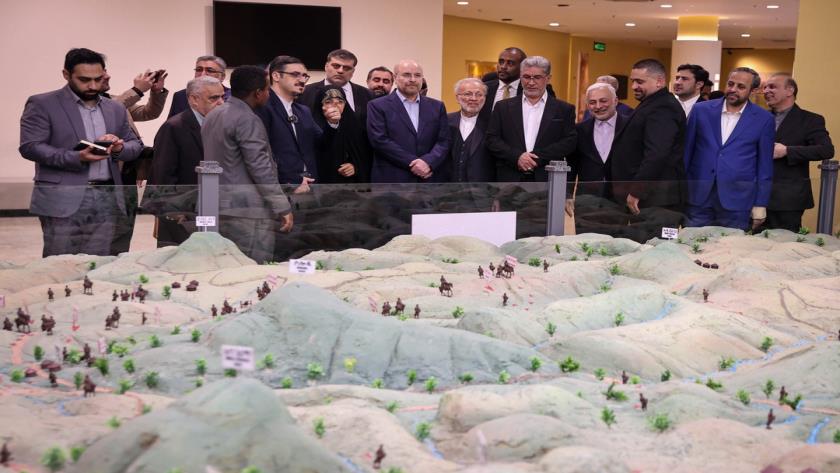 Iranpress: تصاویری از بازدید قالیباف از موزه جنگ «ادوا» اتیوپی