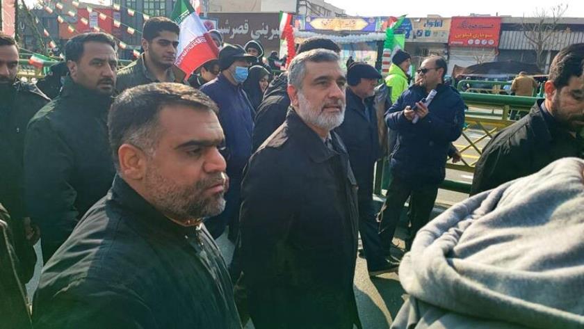 Iranpress: سردار حاجی‌زاده: ایران قدرتمند زیر بار حرف زور نمی‌رود