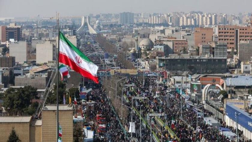 Iranpress: بازتاب رسانه‌های جهان از مراسم ۲۲ بهمن
