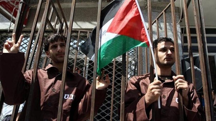 Iranpress: رژیم صهیونیستی آزادی اسیران فلسطینی را به تعویق انداخت