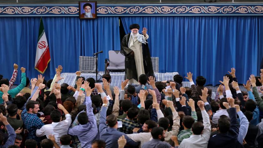 Iranpress: دیدار رمضانی با رهبر معظم انقلاب؛ فرصتی برای دانشجویان