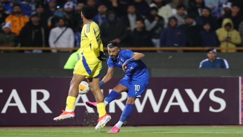 Iranpress: تساوی بدون گل استقلال و النصر در ورزشگاه آزادی