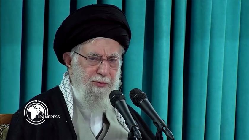 Iranpress: قدردانی رهبر انقلاب از روحیه و انگیزه دکتر پزشکیان