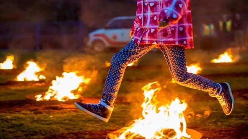 Iranpress: رسم چهارشنبه‌سوری در ایران؛ جشن آتش و امید