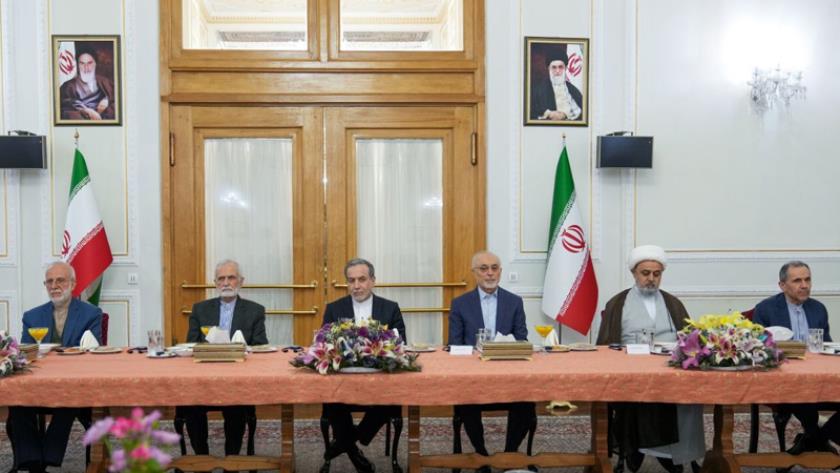Iranpress: عراقچی، تجاوز نظامی آمریکا و انگلیس به یمن را محکوم کرد