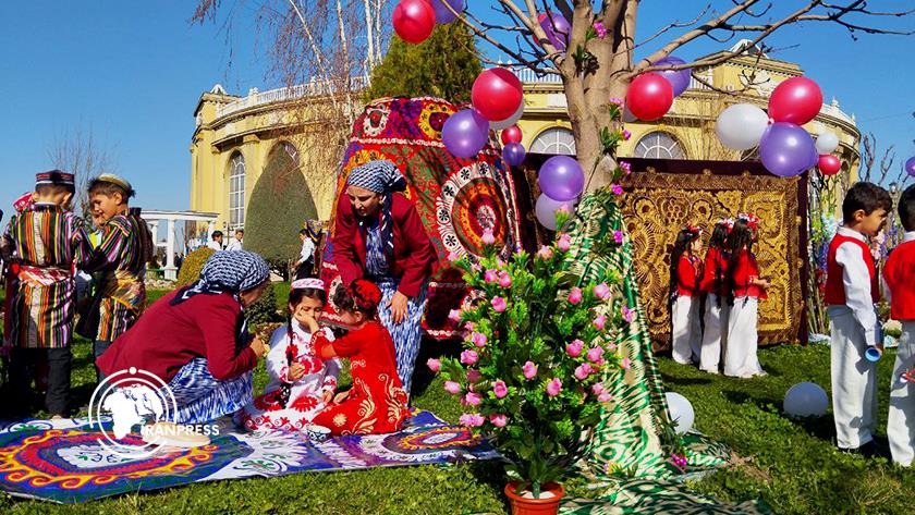 Iranpress: جشن زیبای نوروز باستانی در تاجیکستان