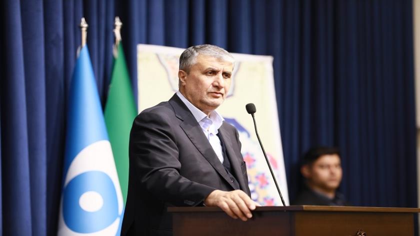 Iranpress: رونمایی از تازه‌ترین دستاوردهای صنعت هسته‌ای همزمان با روز ملی فناوری هسته‌ای