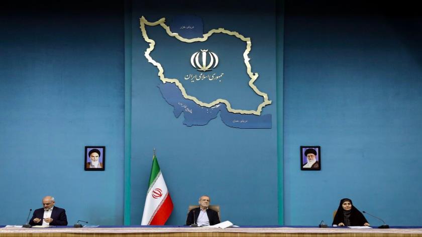 Iranpress: پزشکیان: تصمیم‌گیری در حوزه مسکن بدون داده‌های کافی ممکن نیست