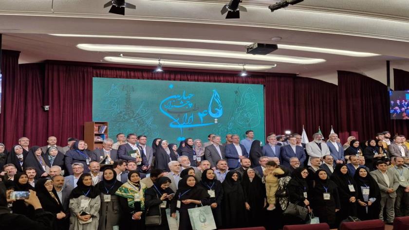 Iranpress: اختتامیه چهارمین جشنواره ملی طب ایرانی: تقدیر از برترین‌ها و تأکید بر اهمیت طب سنتی